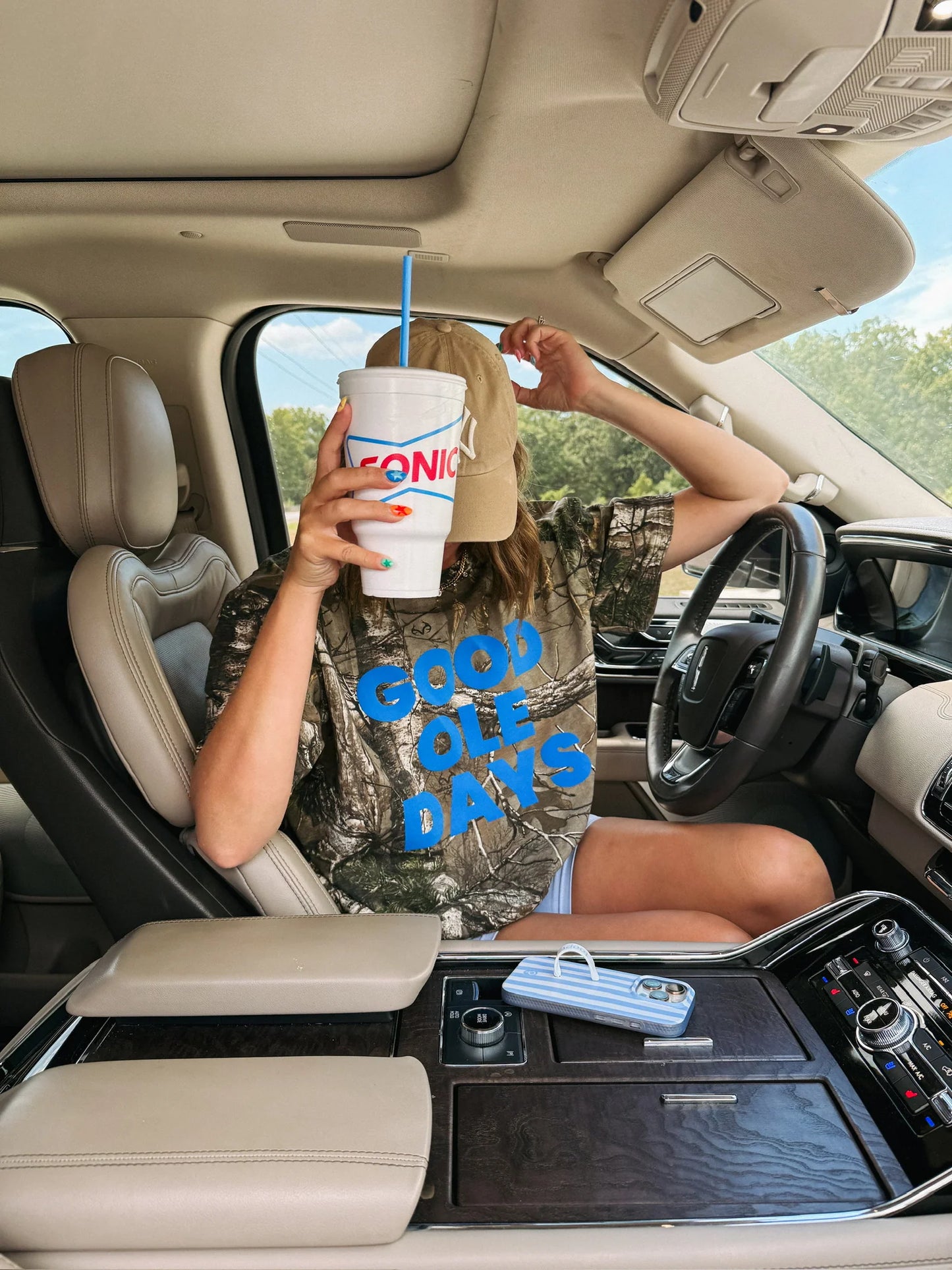 Good Ole Days Camo Tee😍