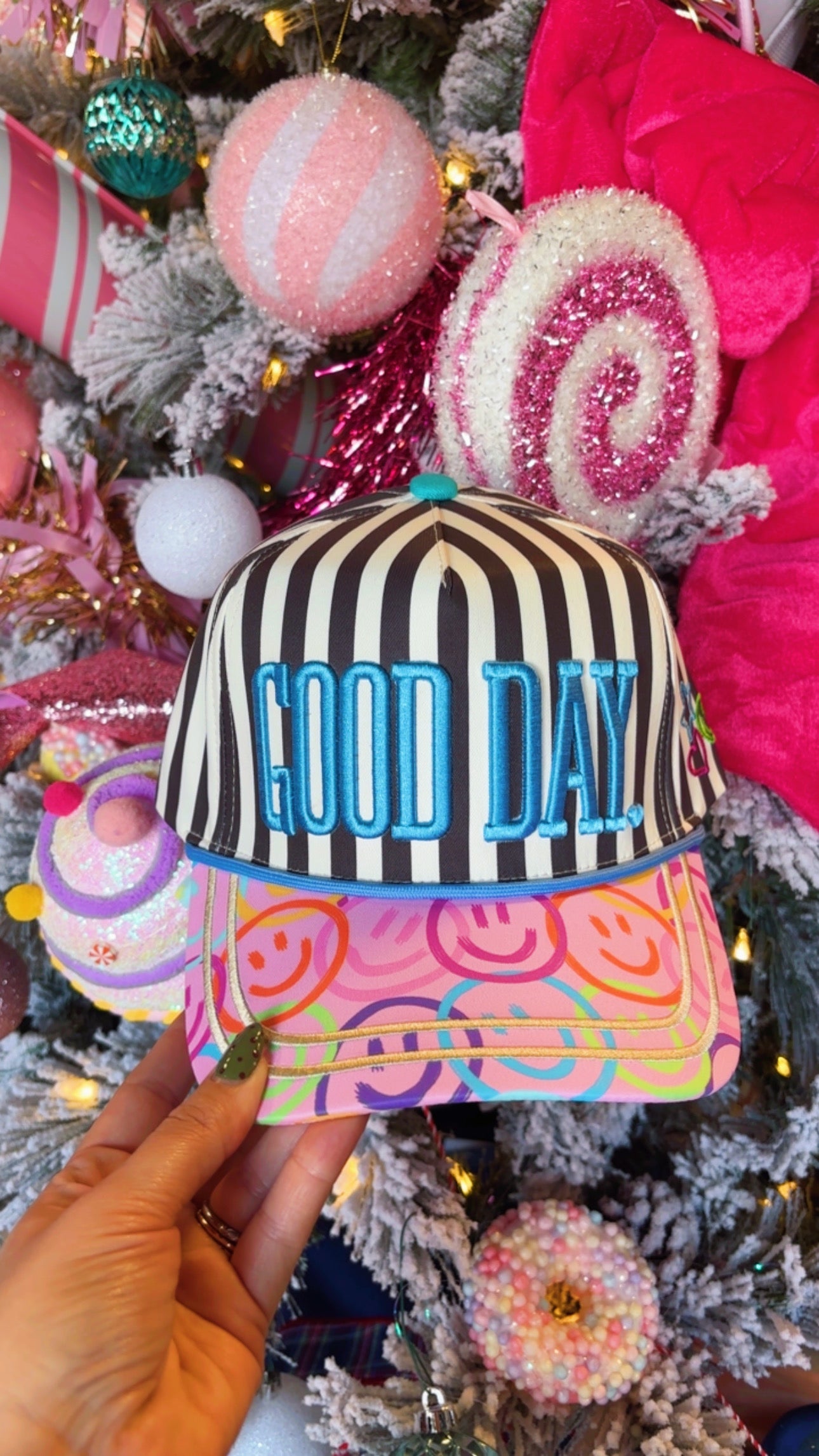 Good Day😊 Trucker Hat