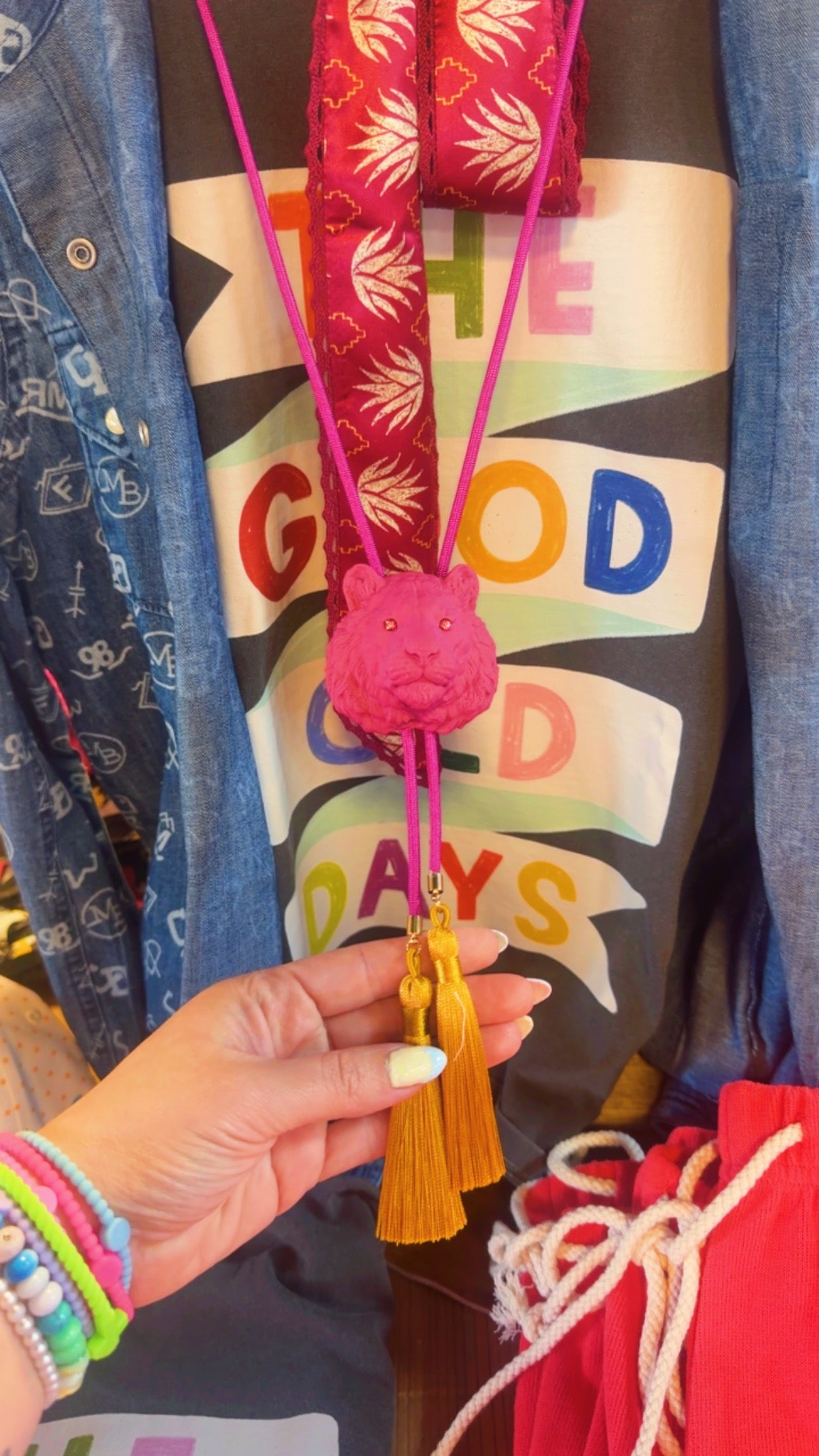 Tiger Hot Pink Bolo