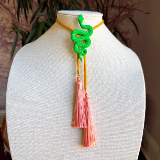 Kelly Green Snake Bolo